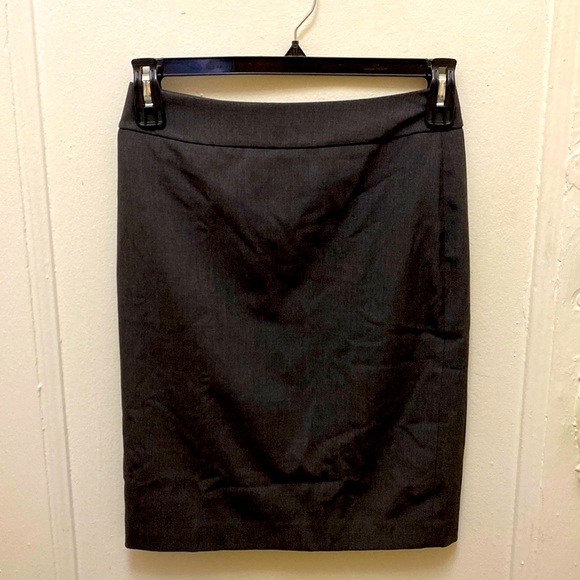 Calvin Klein pencil skirt - Picture 1 of 3